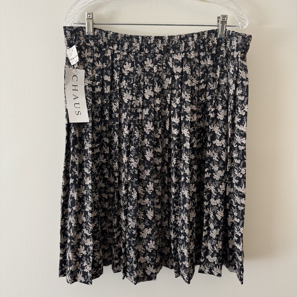Vintage Chaus Midi Short Skirt Pleated Floral Print Size 18 NWT Deadstock